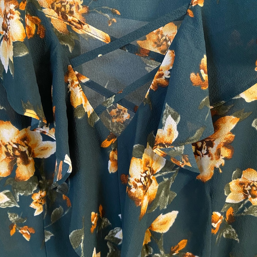 ModCloth Flower Dress: Medium - Picture 4 of 11